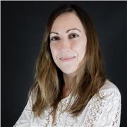 J'ai un Master 2 d'une grande école de commerce.