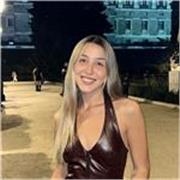Soy una persona muy amable, con empatía y alegre. Estudio interpretación audiovisual para cine y TV