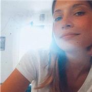 Laureata in Lingue e Letterature straniere con più di 8 anni di esperienza all'estero (Londra, Spagna e Australia) e 15+ anni di studio della lingua inglese offre lezioni di inglese a studenti di tutte le eta