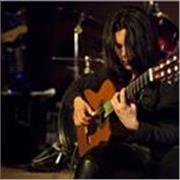 Mi Chiamo Matteo Spano , sono insegnante professionista di chitarra per tutti i livelli e tutte le età