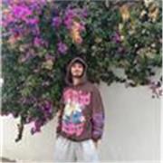 Soy una persona polivalente, con un b2 de inglés y muchas ganas de aprender a ser mejor. Estudio 4 de educación social
