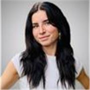 Profesora de apoyo para chicos/as. Matemáticas, economía, inglés… También certificados de inglés. Estoy estudiando ADE y derecho internacional