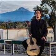 ¡Clases de guitarra online! Experiencia internacional en conciertos y titulado con mención honorifica