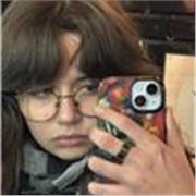 Estudiante de 1 BACH que tiene intención de enseñar a los mas pequeños lo básico del inglés.