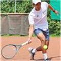 Ex jugador de tennis, participacion en torneos profesionales, exjugador de division 1 en estados unidos