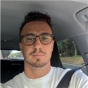 Me defino como una persona cercana y con don de gente, apasionada en todo lo que me involucró y con ganas de enseñar y aportar mi granito de arena .
Me gustaría dar clases a un público variado de edades.