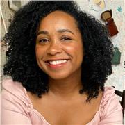 Profesora brasileña con conocimiento profundo del español. Si quieres avanzar con tu aprendizaje, ¡vamos juntos!