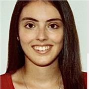 ¡Hola! Estoy estudiando la carrera de Magisterio (4º curso). Soy especialista en Educación Primaria, más concretamente en ciencias y matemáticas. También tengo el nivel elemental de valenciano y B1 de inglés. Me gustaría mucho impartir clases a estudiante