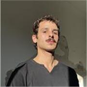 Lezioni chiare, pazienza e metodo di fashion design a Milano 