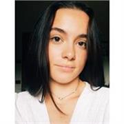 Studentessa laureata in lingue offre lezioni di lingue e aiuto compiti a studenti di tutte le età