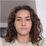 Profesora de francés nativa para dar clases a estudiantes y niños