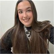 Soy una profesora de inglés amable y paciente, con pasión por enseñar a niños de primaria.