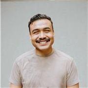 Maestro de inglés para adultos y jóvenes con experiencia en inglés empresarial (industria)