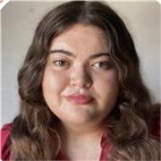 Profesora de dibujo y artes plásticas con grado en Bellas artes