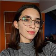 Profesora de Ciencias Naturales para niños y niñas
