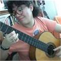 Profesora de guitarra clásica y folklore