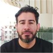 yo tengo un nivel intermedio del español y nivel experto en el árabe , trabajaba como profe del árabe a los niños durante cinco