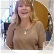 Profesora de lengua castellana imparte clases a niños, adolescentes y adultos