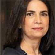 Profesora de Español con enfoque personalizado y metodología dinámica efectiva y adaptable, atiende las necesidades del estudiante