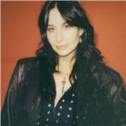 Young Australian expat and native English speaker with tutoring experience, offering lessons that build confidence and skills.