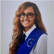 Adapto las clases a cada alumno, graduada en educación primaria y con altos conocimientos musicales.