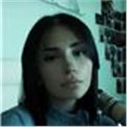 Diplomata al liceo linguistico,impartisce lezioni di inglese,spagnolo,francese,italiano,storia e filosofia