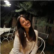 Docente di italiano, storia e geografia impartisce lezioni di tali materie per studenti delle scuole elementari medie e superiori, mentre per le altre materie solo alle elementari