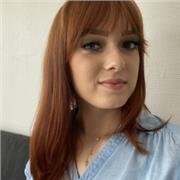 Aide aux devoirs. Je ne suis pas professeur mais je viens de l’hôtellerie d’où ma maîtrise de l’anglais et du Français