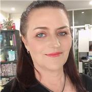 Englischlehrerin, die in Thailand lebt und Deutsch spricht. Derzeit unterrichte ich Schüler in Deutschland, der Schweiz und Österr