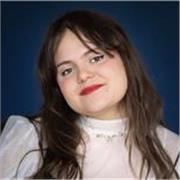 Singer providing vocal lessons to teens & adults