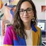 Profesora de diseño gráfico con 20 años de experiencia, ofrece clases de Photoshop e Illustrator para todas las edades y niveles