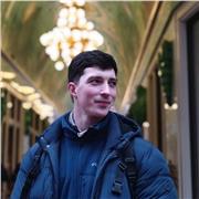 Amante de la lengua Inglesa con nivel avanzado y y con experiencia viviendo en el extranjero.