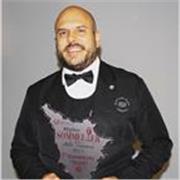 Esperto sommelier a Lucca per corsi personalizzati sul vino, abbinamenti e tecniche di servizio
