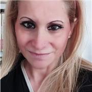 Sono laureata in Architettura ed ingegneria edile ed in nutrizionismo ho sempre fatto ripetizioni da quando ero una ragazzina, sono estremamente portata in tutte le materie scientifiche ma anche quelle artistiche e umanistiche