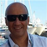 Insegnante di Economia Aziendale con esperienza nella conduzione di aziende di piccola dimensione dipendenti