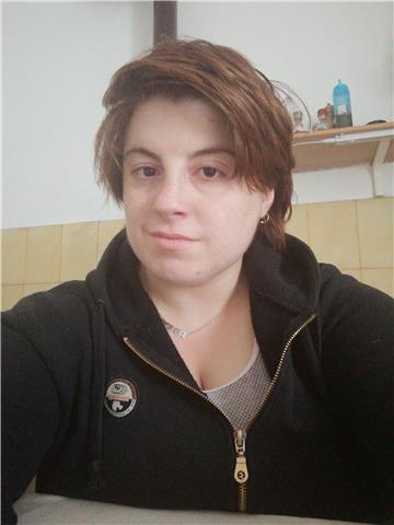 Ragazza di 30 anni, impartisco lezioni e ripetizioni di inglese a ragazzi di tutte le età, in zona Castiglione del Lago e Montepulciano in provincia di Siena