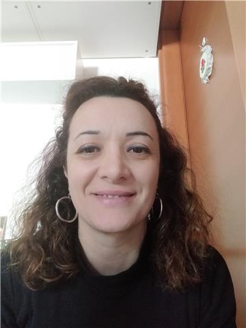Sono insegnante di italiano per adulti stranieri e ho lavorato molti anni come docente di scuola primaria. Sono laureata e ho un Master di primo livello in Formatore interculturale