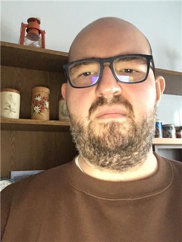 Offro ripetizioni di tutte le materie umanistiche sia a livello di scuola superiore ed universitario zona Genova ed online