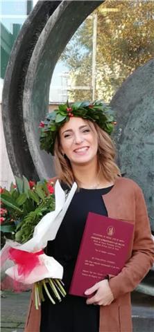 Studentessa madrelingua tedesca disponibile anche per inglese, italiano, matematica e altre materie. Maturità scientifica e laurea all'Accademia di Br