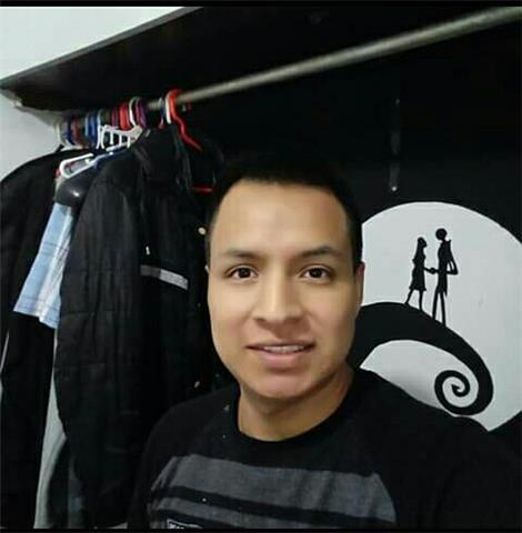 Profesor que imparte clases de todas los grados