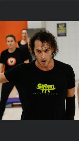 Personaltrainer offre servizio a domicilio .Competenze su dimagrimento,tonificazione,posturale
