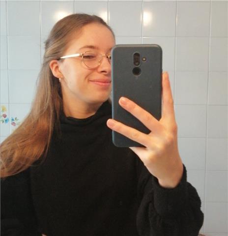 Sono Giovanna e vivo a Bra, ho conseguito il diploma alberghiero nella scuola G.Giolitti Bellisario a Mondovì.
La mia metodologia è pratica. 
Aiuto con ripetizioni di matematica, per ragazzi/e di scuole elementari, medie e superiori. 
Inoltre posso dare r