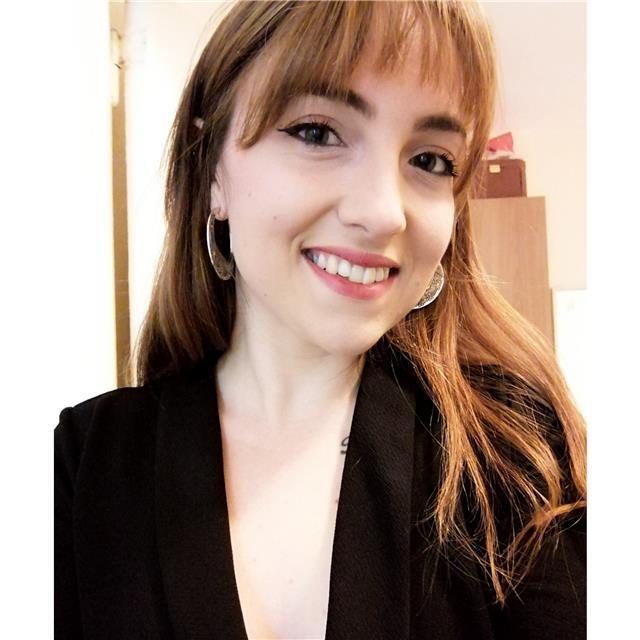 Titulada en estudios ingleses, con nivel de c1 calificada por la universidad de córdoba ofrece clases particulares de inglés a personas desde a1-b1 como preparación