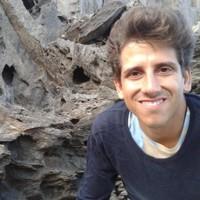Profesor de Lengua y Literatura para Primeria, Secundaria y Bachillerato, también profesor de español para extranjeros