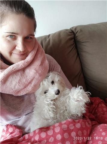 S'ofereix mestra d' educació infantil y primària per fer classes o cuidar infants de 0 a 14 anys