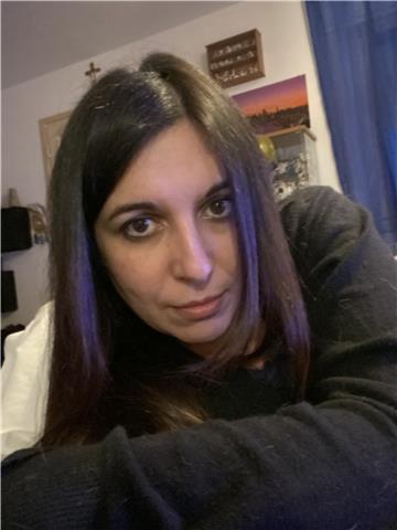 Diplomata in comunicazione visiva e arti grafiche con esperienza lavorativa nel mondo della Grafica pubblicitaria offre ripetizioni in comunicazione visiva, programmi per la realizzazione grafica