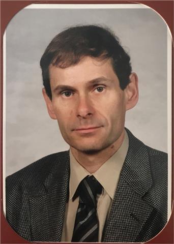 M'ofereixo a donar classes de repàs de les matèries de c. socials, llengua catalana i matemàtiques a primària i eso