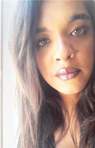 Ragazza di 29 anni, laureata in Psicologia, impartisce lezioni e ripetizioni in materie umanistiche, inglese, storia e geografia