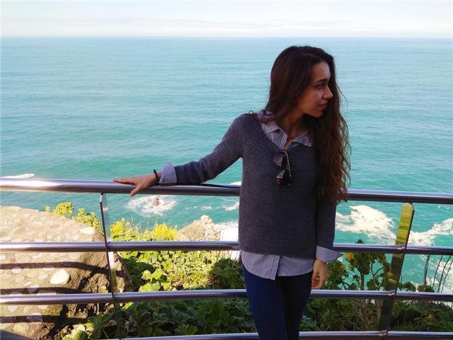 Graduada en lengua y literatura, con conocimientos de latín se ofrece para ayudar