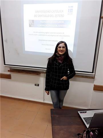 Profesora de Marketing y Publicidad Digital